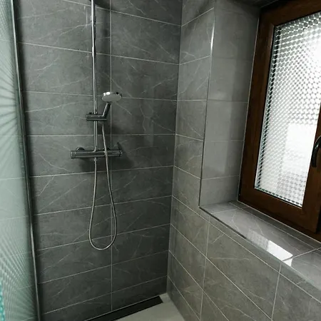 Karo 1 Karkonosze * イェレニャ・グーラ