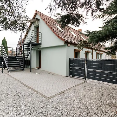 Karo 1 Karkonosze アパート イェレニャ・グーラ